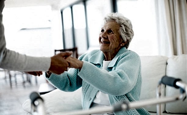 услуги сиделки в Алматы